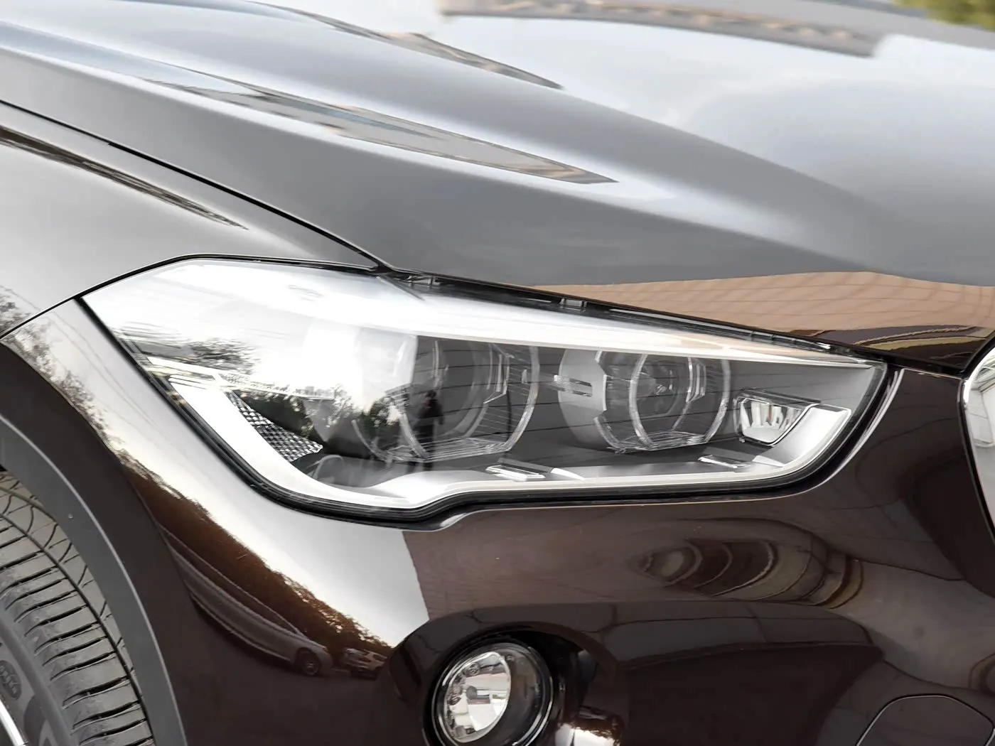 الجبهة كشافات غطاء شفاف عاكس الضوء العلوي قذيفة غطاء مصباح شبكي لسيارات BMW X1 2019 2020 2021