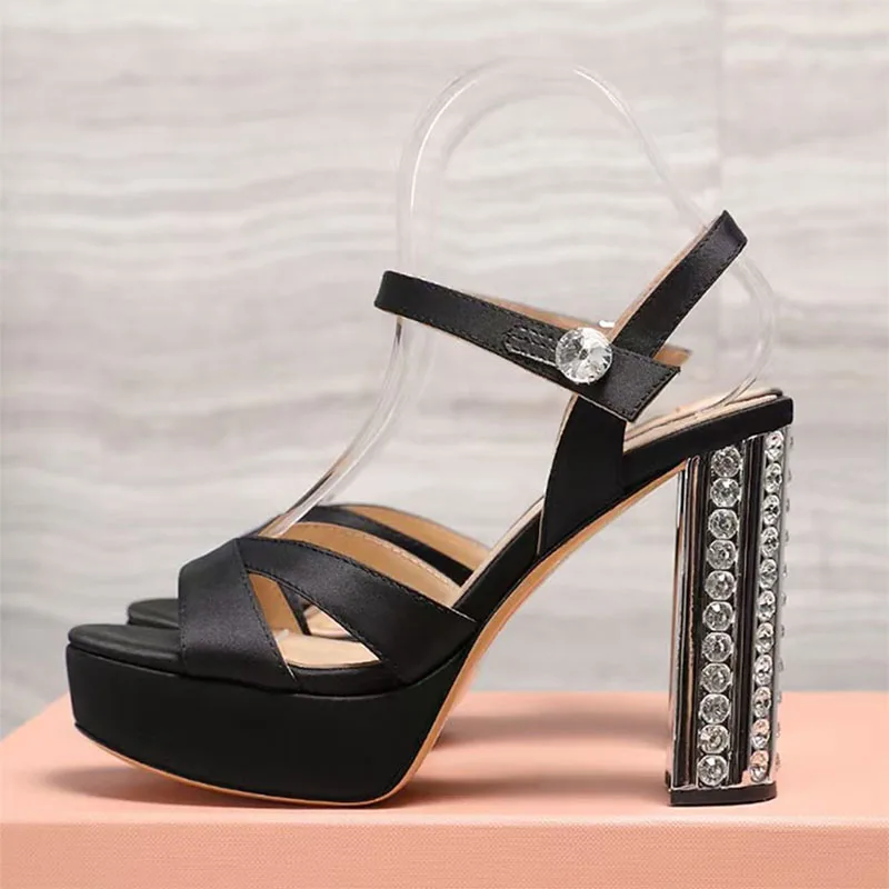 Sommer Super High Heels Sandalen Frauen Strass Verzierte Party Kleid Schuhe Frauen Kristall Quadratische Fersen Plattform Sandalen Frau