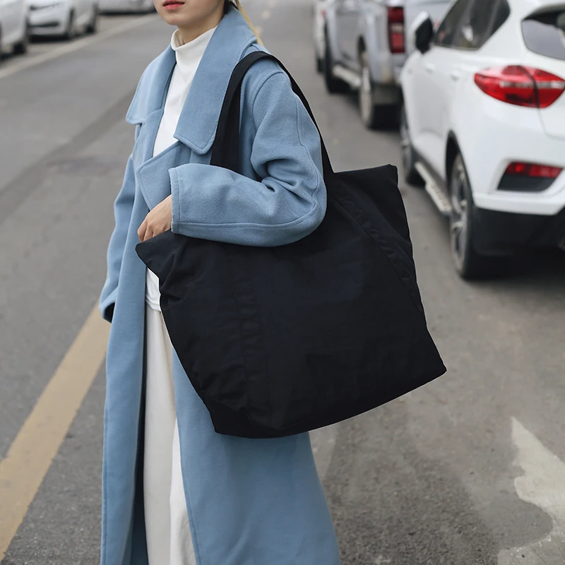 

Solid Color Nylon Sewing Thread Women's Shoulder Bags 2025 New Style High Capacity Handbag Soft Comfortable Shoulder Bags
