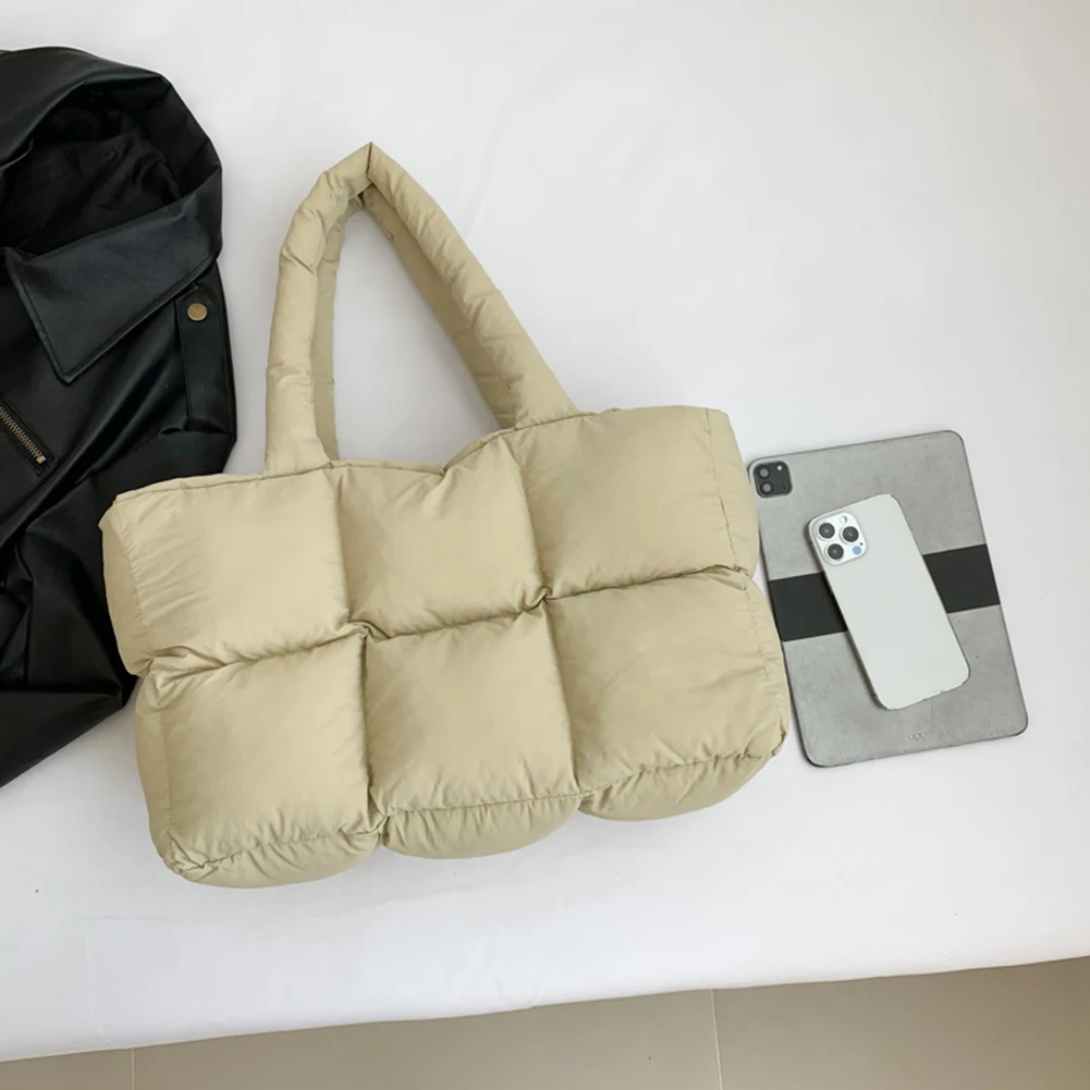 

Women Aesthetic Puffy Bags Solid Color Quilted Simple Cloud Bag Large Capacity Soft Cloud Tote Bag Trendy Commuting Bags