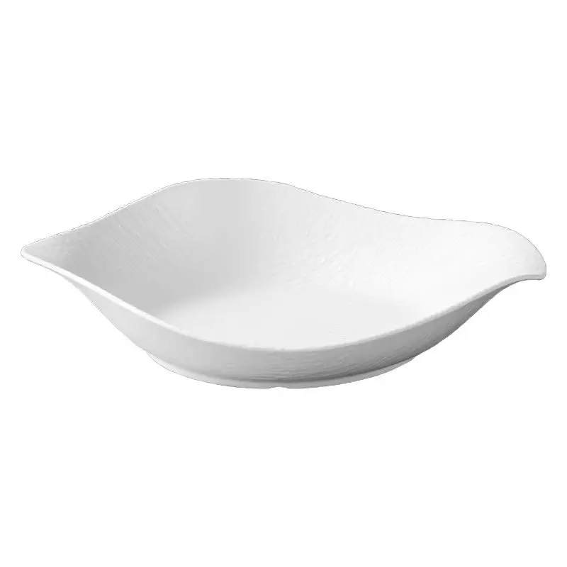 Hotel high-end artistic conception plate seafood sashimi dry ice plate smoking salmon sweet shrimp fish special plate