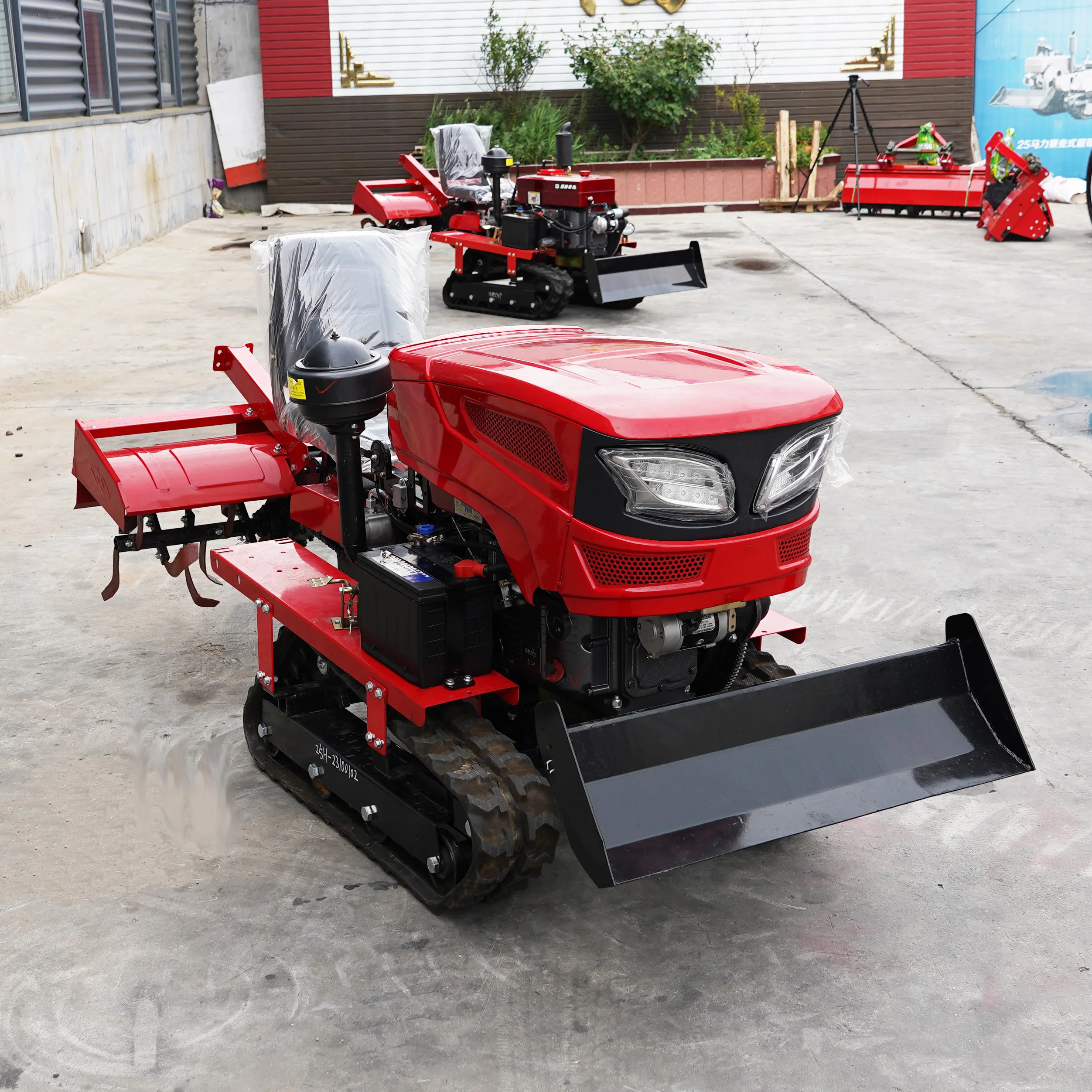 Power agricultural farming rotavator rotary tiller crawler tractor mini crawler cultivator