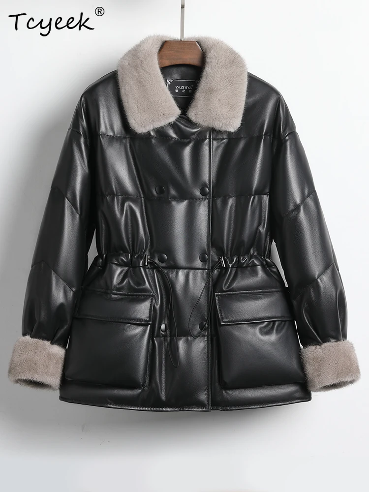 Tcyeek جلد الغنم الخريف الشتاء ساحة طوق بأكمام طويلة أسود فرو المنك طوق متوسط طول المرأة الأبيض بطة أسفل سترة