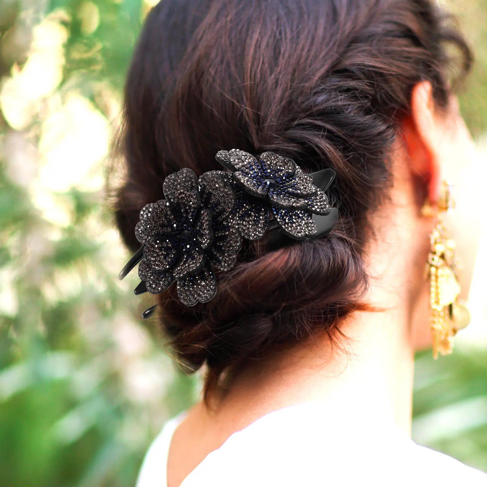 

4Pcs Duck Billed Hair Clips French Style Rhinestone Studded French Clip for Women Hair Accessories Elegant Claw Clips