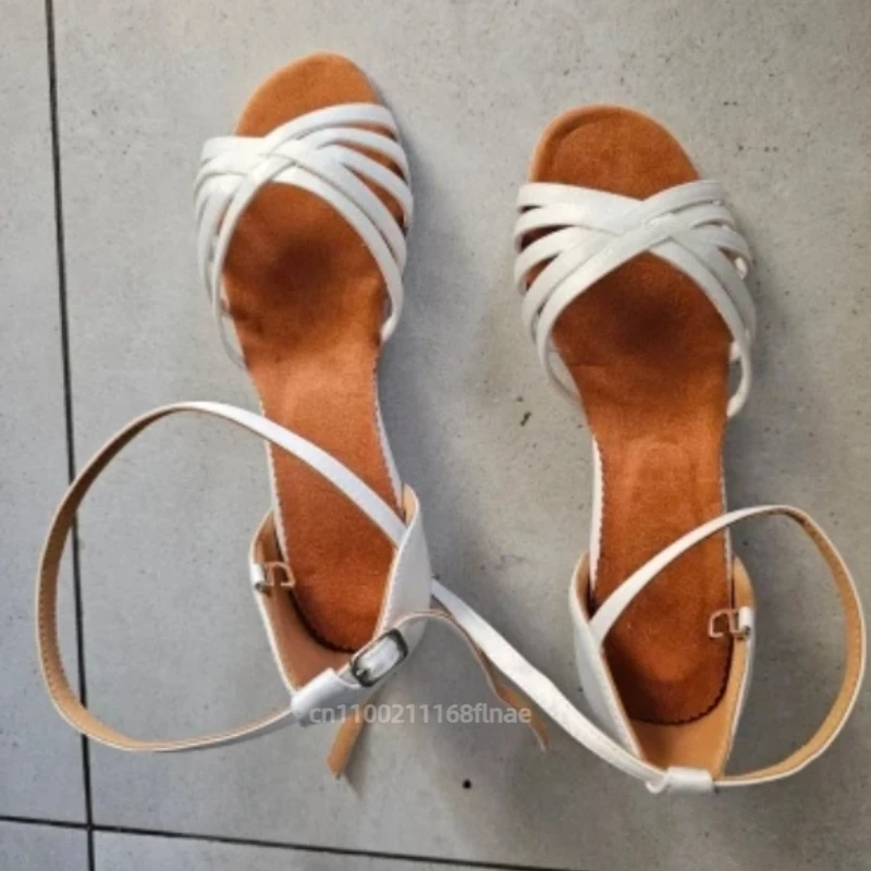 女の子と子供用のラテンダンスシューズ、プロ仕様のソフトソール、夏用子供向け新作ダンス初心者用ダンスシューズ