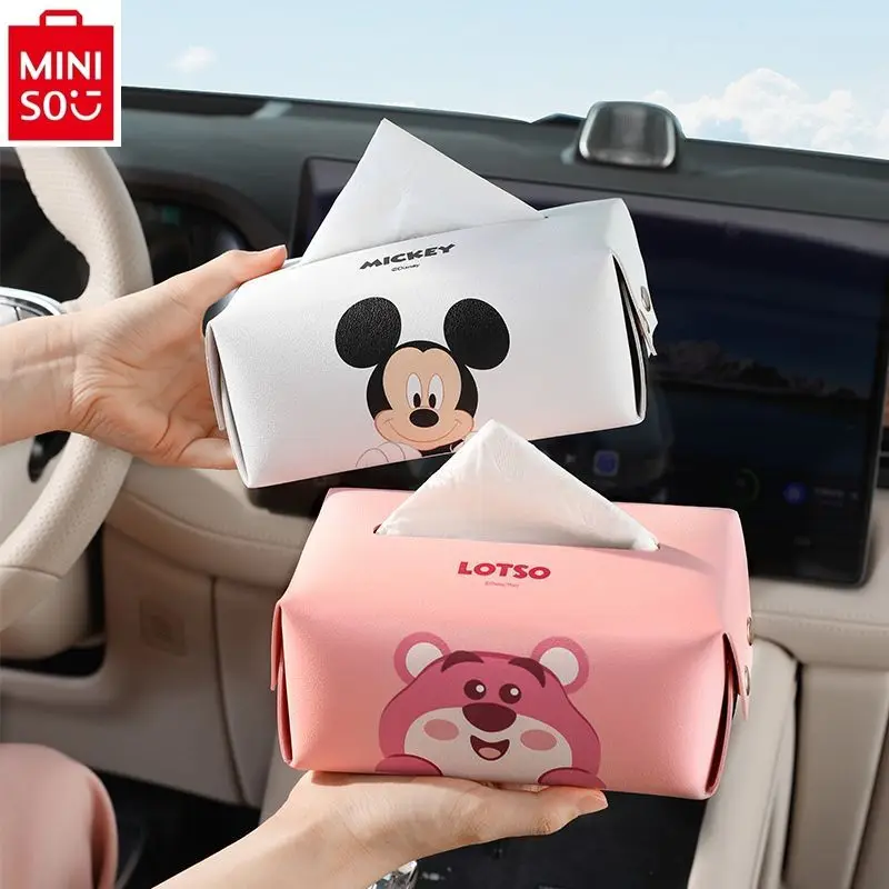 Caja de reposabrazos de coche MINISO Disney, cubierta de caja de pañuelos, bonito dibujo de oso de fresa, caja de papel colgante para coche, accesorios de decoración