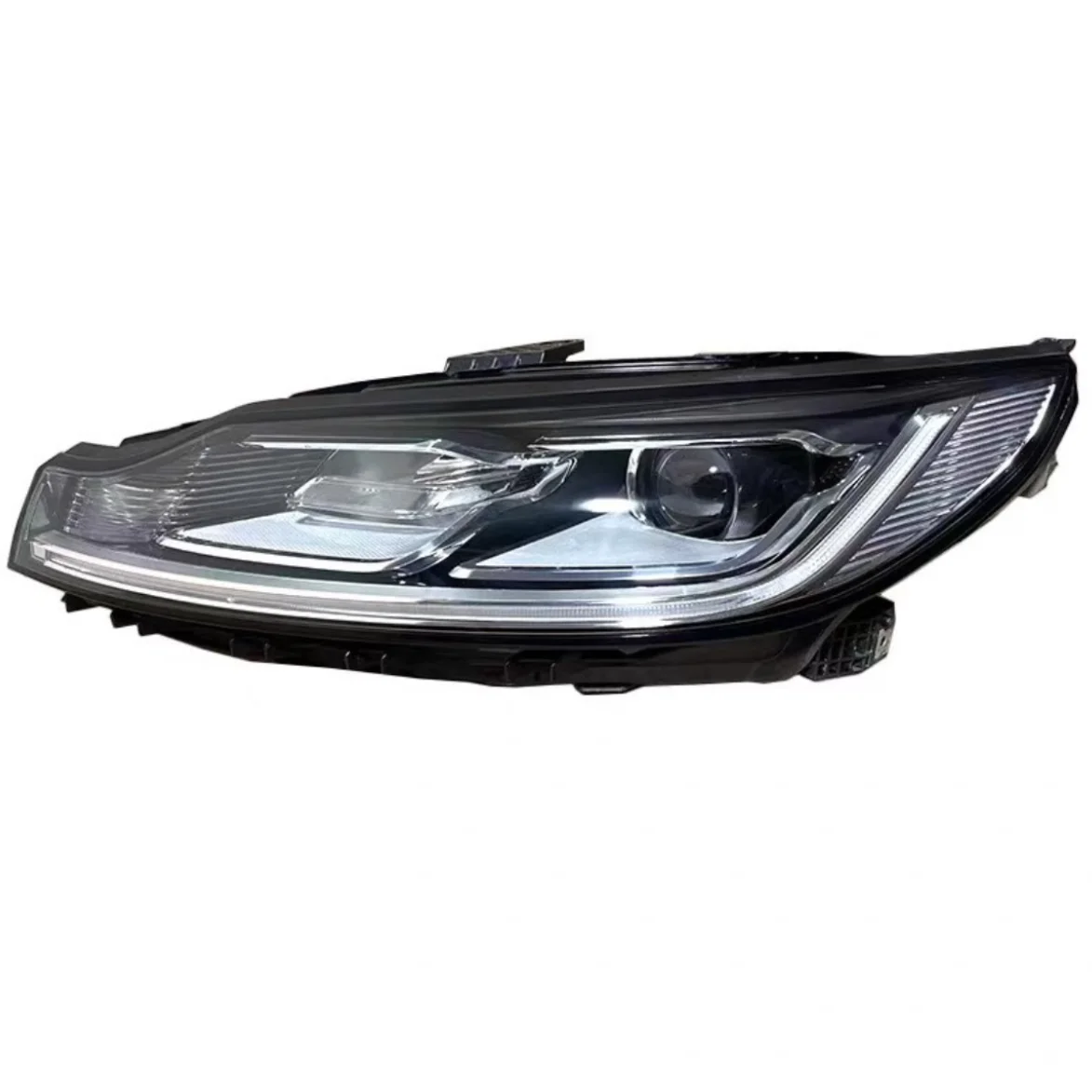 It Is Applicable to the High-end Led Headlight Assembly of  D1 Models From 2019 to 2023