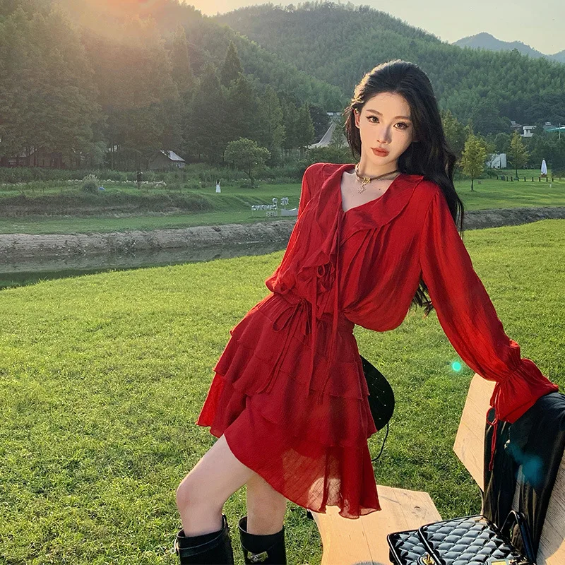 

Red Lace Trimmed Set Dress V Belted V Collared Top Half Skirt Travel Outfit Photography Ready Casual Ensemble