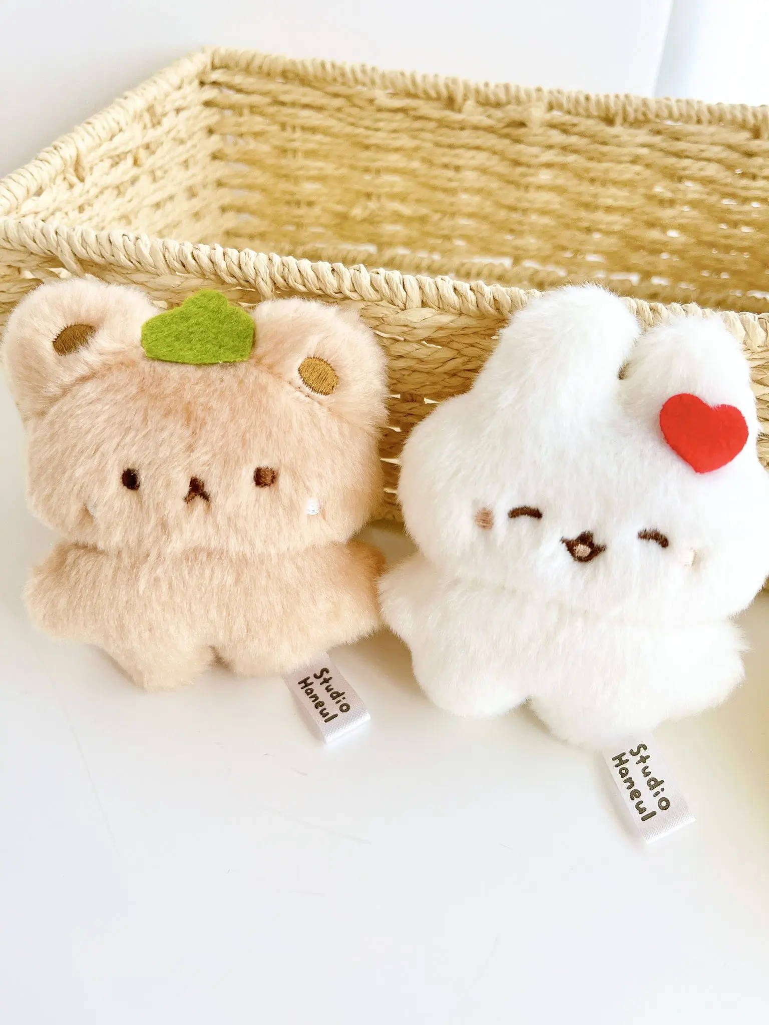 En Stock Qualia juguetes de peluche lindo Pam y tarta juguete de peluche esponjoso 3 ojos redondos oso conejo sonrisa conejito pollito BC figuras colgantes