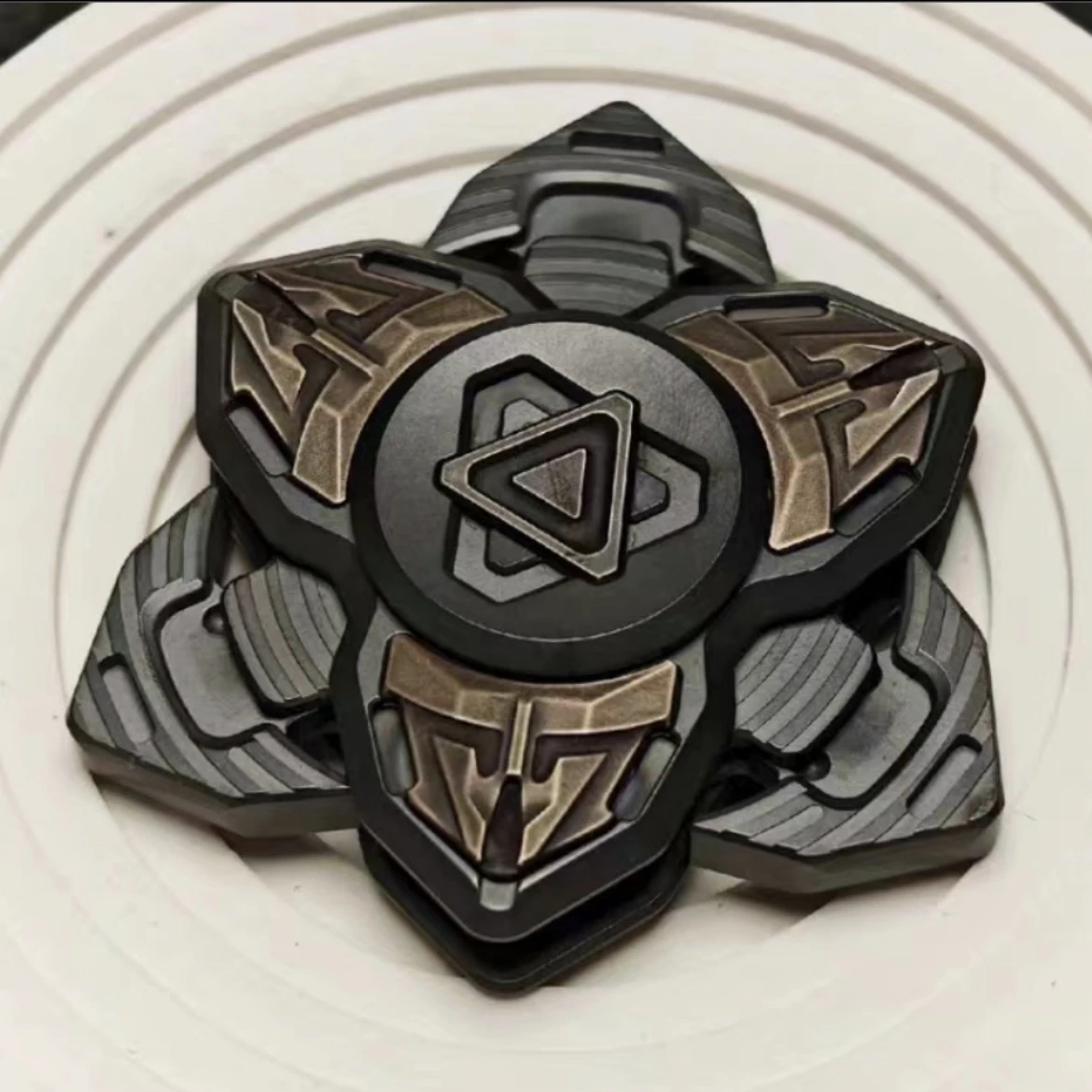 Destruidor armadura alívio do estresse presente fidget spinner slider zircônio liga edc brinquedos de metal anti estresse sensorial tdah brinquedos inquietos