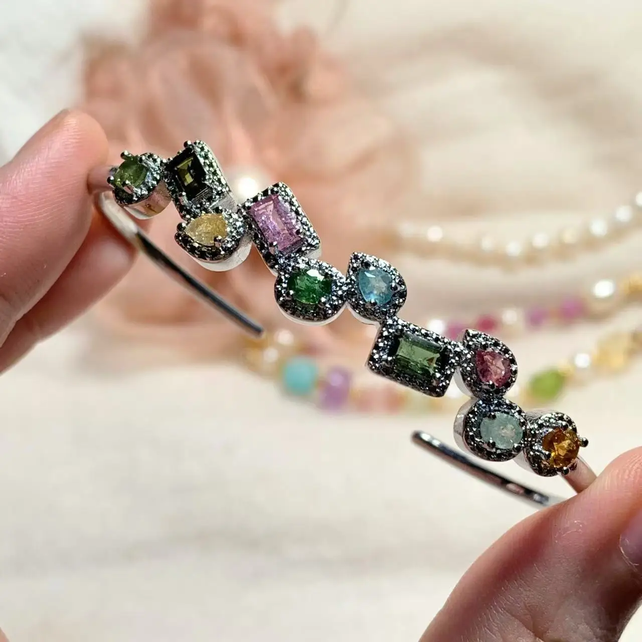 

HEYYA STONE Natural Tourmaline Bracelet Energy Healing Fine Jewelry Stone Gemstone Classic Style Cure Yoga Relief