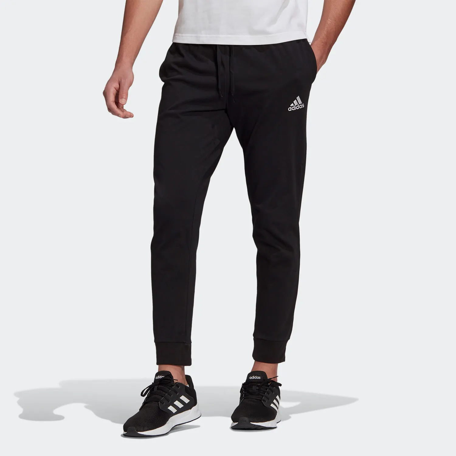 

Adidas Genuine Seasonal New Men's Casual Pants GK9226