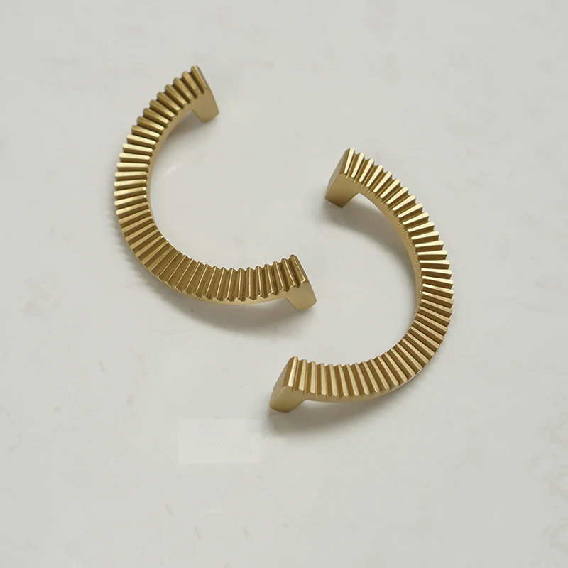 

Латунная ручка шкафа в форме полумесяца Ручка шкафа Мебельная ручка Ручка шкафа