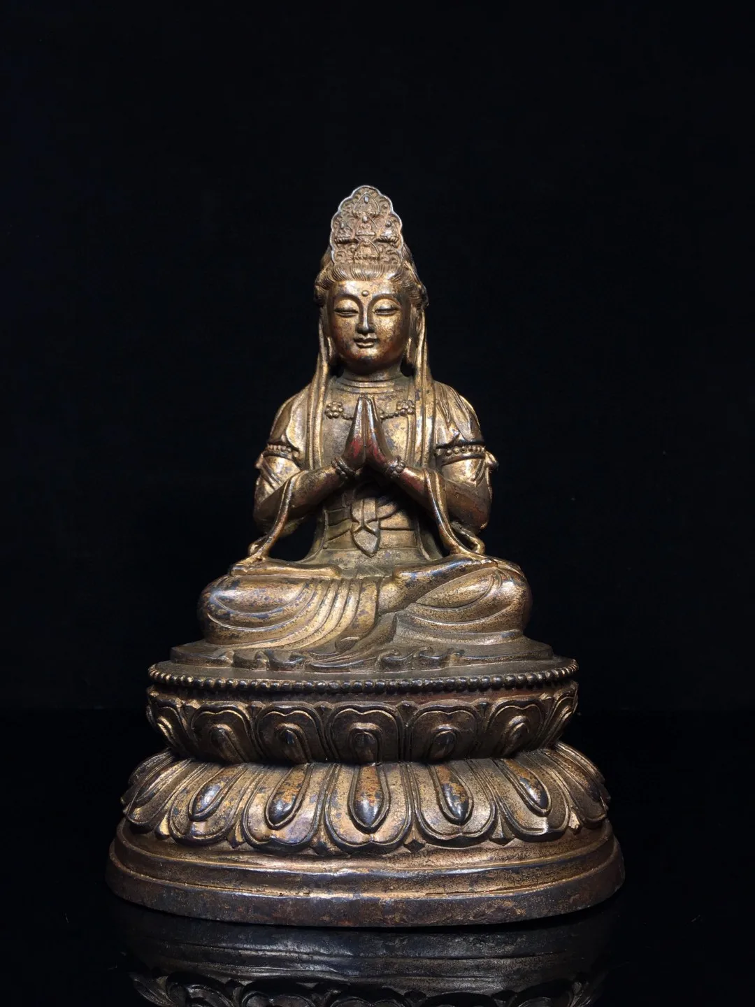 

Tibetan old brass mud off golden lotus Guanyin Bodhisattva sitting Buddha statue ornaments home Buddhist hall supplies collectio