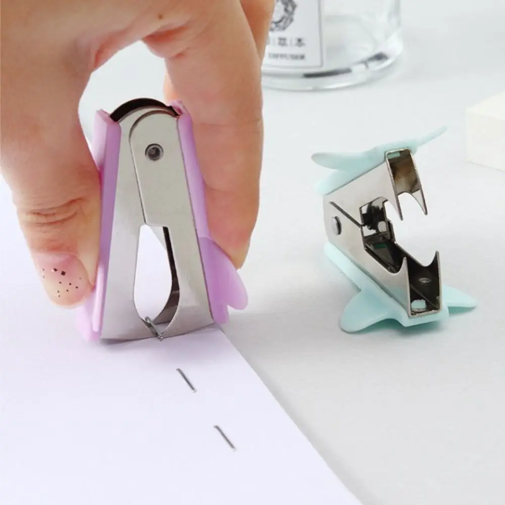 Staples Removal Tool Mini Staples Remover Macaron Color Multifuntional Staple Extractor General Less Effort Staples Puller