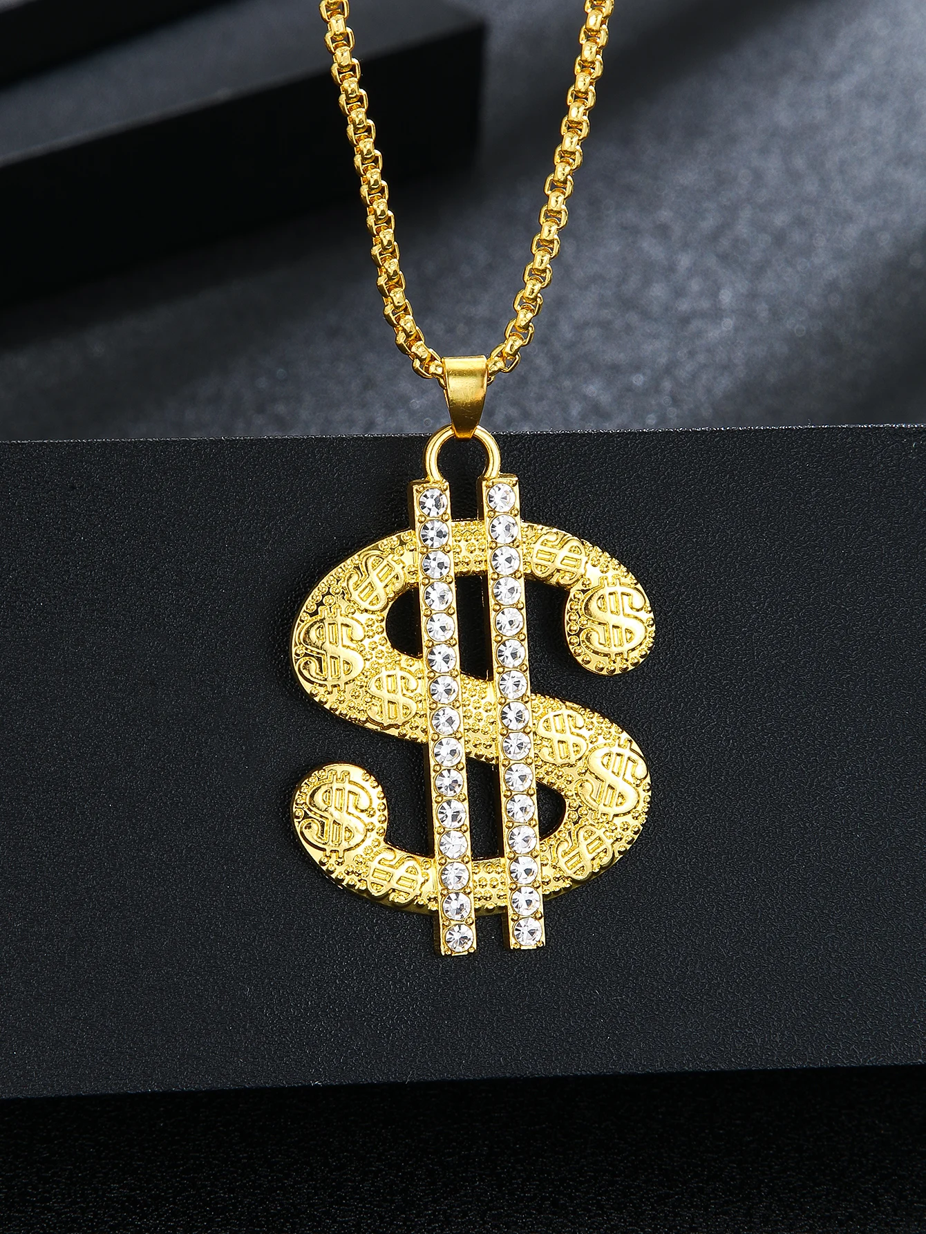 1 exaggerated Euro-American fashion dollar sign pendant necklace, Hip Hop dollar sign pendant, zinc alloy sweater chain, birthda