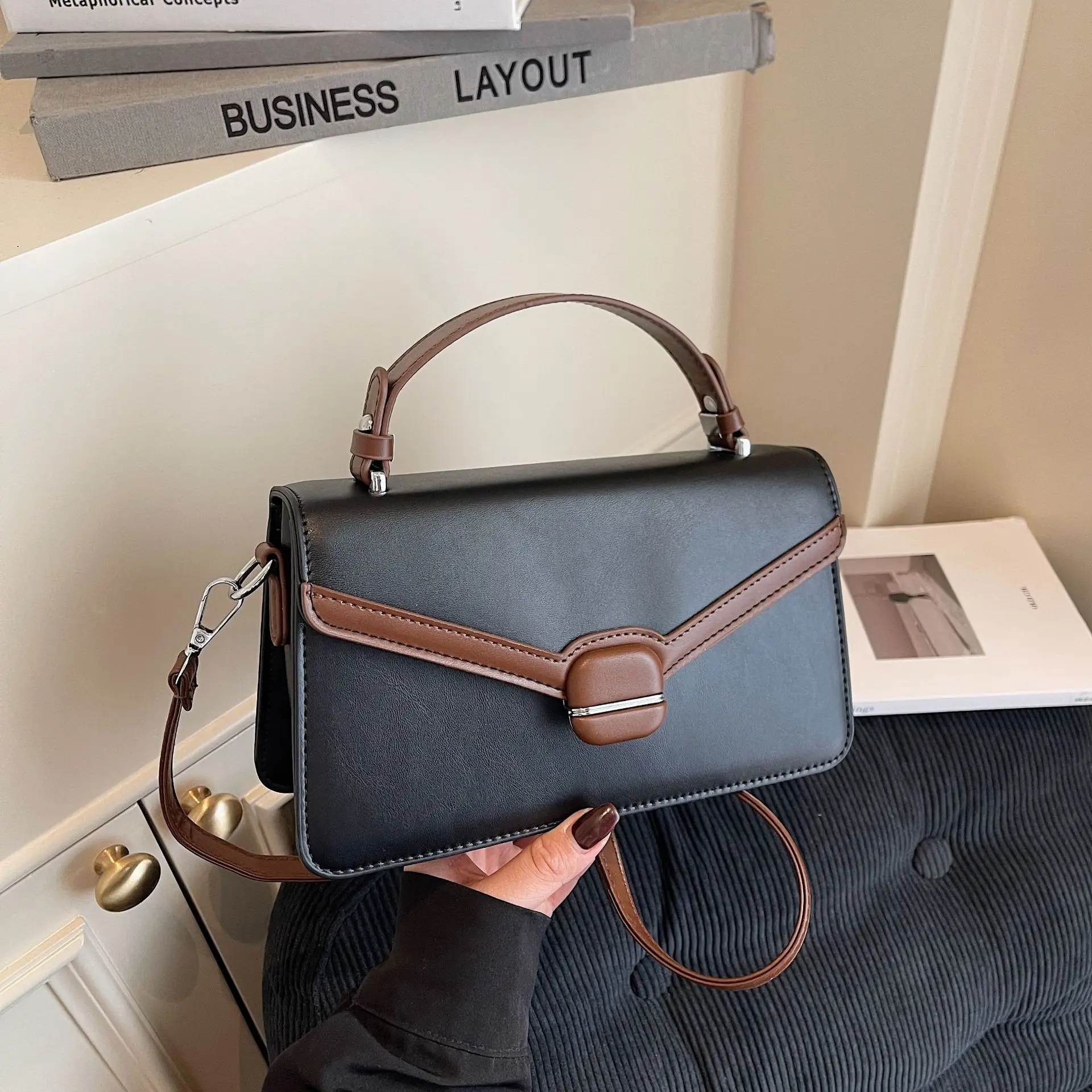 

Autumn Winter Square Handbag Women's Commuting PU Leather Versatile Crossbody Bags Fashion Buckle Shopping Shoulder Pack