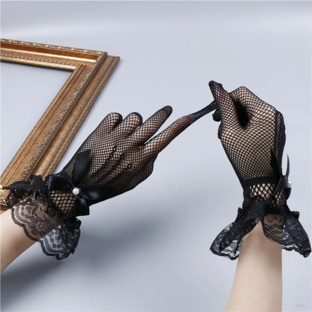 1pair Fashion Stretchy Fishnet Lace Gloves Five-finger Bow Tie Gloves with Lace Hollowout Pearls Lace Mesh Gloves Bride