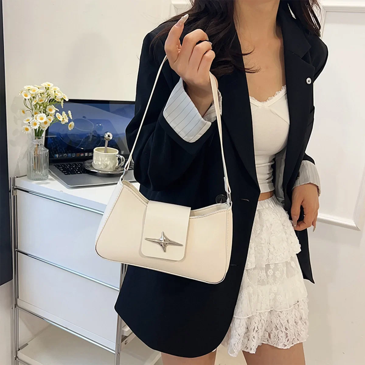 

Lightweight Large Capacity Womens Glossy Shoulder Bag Luxury Metal Logo PU with Double Magnetic Zipper Security Comfort Strap