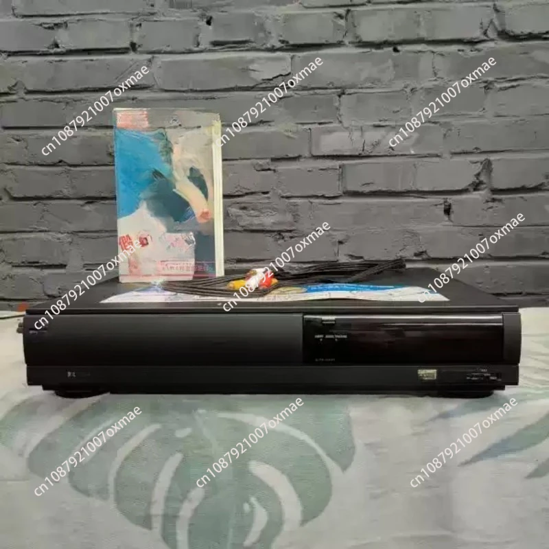 

used J27 J25 video recorder plays VHS format large video tape Second hand