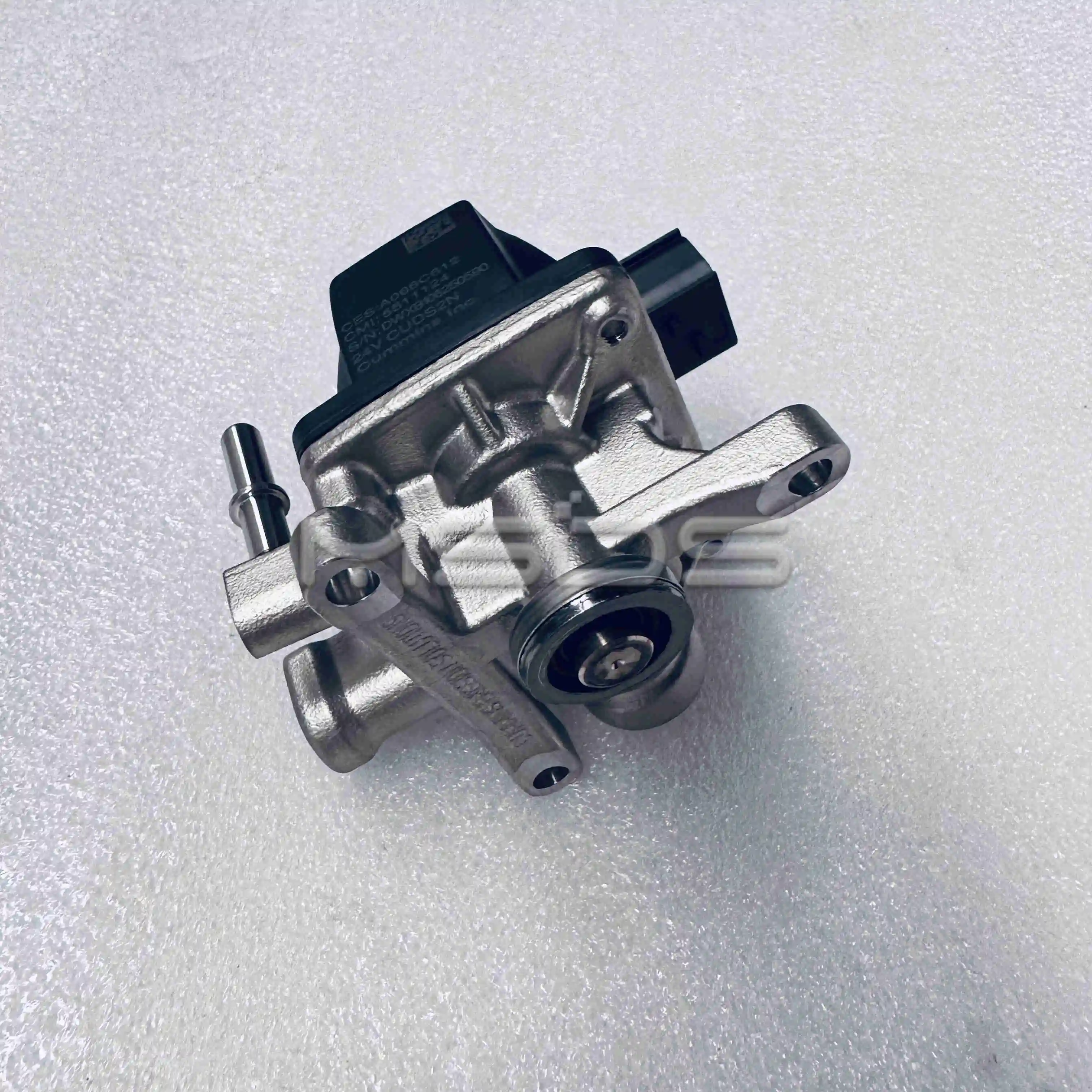 

Cummins Machinery Engine Parts UL2.2 Doser Injector A066C612 5511124