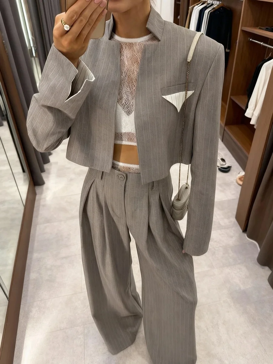 

Fall 2025 Grey Stripe Women's Suit Set Casual Wide Leg Pants Two-Piece High-End Feelings Elegant Style New Arrival