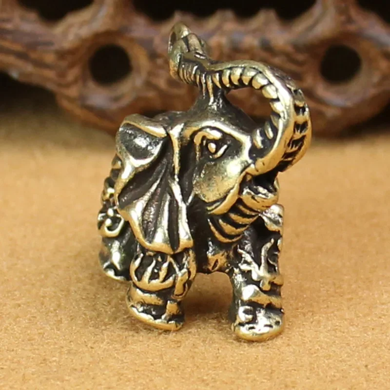 Brass Elephant Solid Miniaturized Figurines Car Key Chain Pendant Creative Home Living Room Desktop Decoration Festivals Gifts