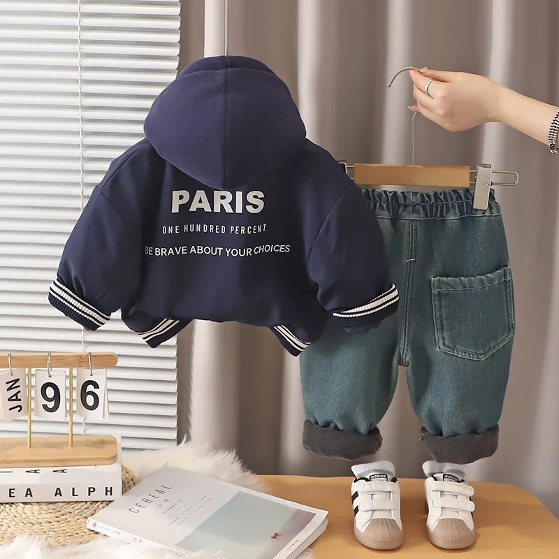 الأولاد ملابس سميكة مجموعات الشتاء 2025 الأطفال القطن المخملية معاطف هوديس الدنيم السراويل 2 قطعة بدلة دافئة للطفل رياضية الاطفال 5Y