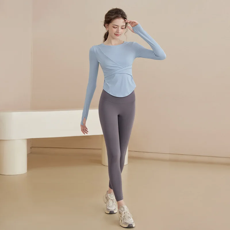 بدلة يوجا نسائية ربيعية جديدة لعام 2025 - مجموعة بيلاتيس بأكمام طويلة قابلة للتنفس بأربعة اتجاهات قابلة للتمدد وسريعة الجفاف للياقة البدنية