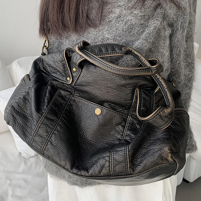 BAG 2022 Autumn and Winter New Popular Design Ladies Hand Bags Retro Antique and Worn-out Locomotive Handheld Crossbody Bag