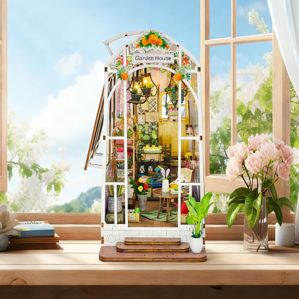 DIY hut hand-assembled miniature flower house toy book three-dimensional assembly desktop DIY model house ornament gift