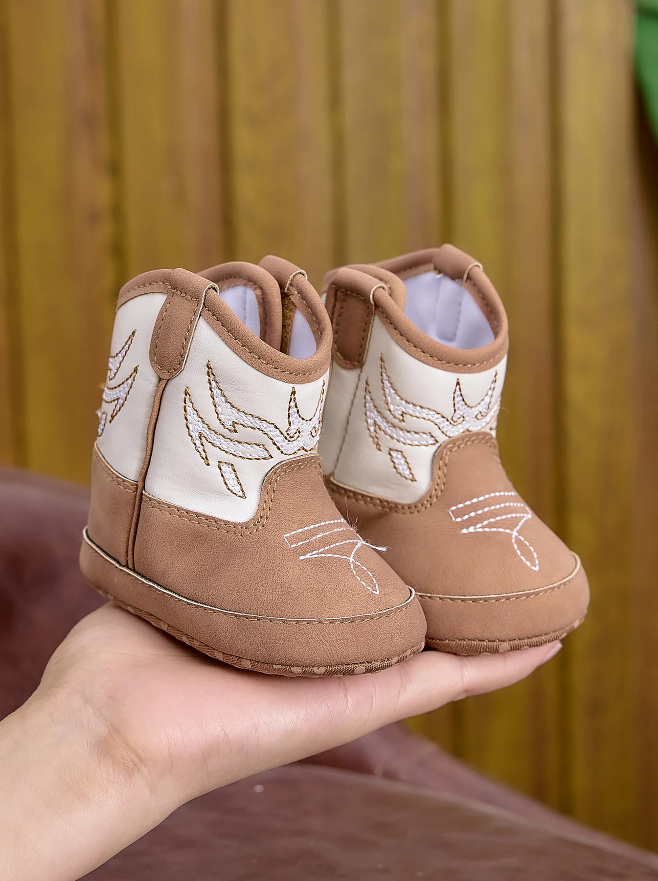 Vintage Farbblock-Stickerei Baby-Cowboystiefel 0-12 Monate Weichsohlige Anti-Kollisions-Laufschuhe für Neugeborene High-Top Kurze Stiefel – Detail 7
