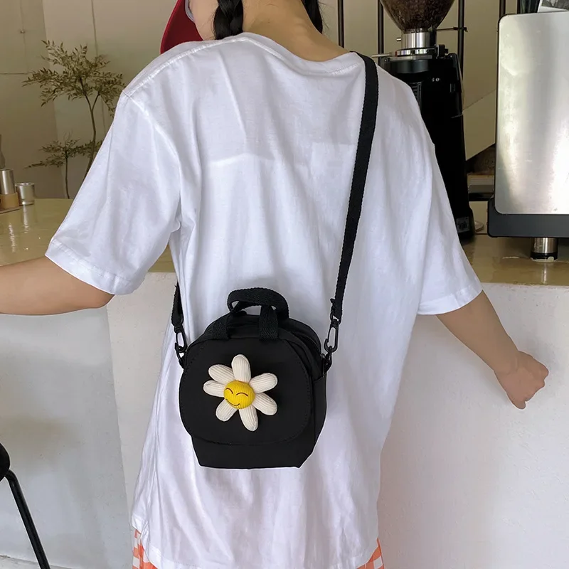 Cartoon meisje bloem crossbody tas kleine casual enkele schouder ins geïnspireerd trendy damesmode handtas