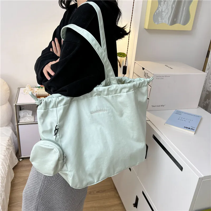 حقيبة كتف نايلون عادية جديدة خفيفة الوزن سعة كبيرة حقيبة نسائية صغيرة طالب اللياقة البدنية حقيبة كمبيوتر حقيبة يد للسفر الحد الأدنى
