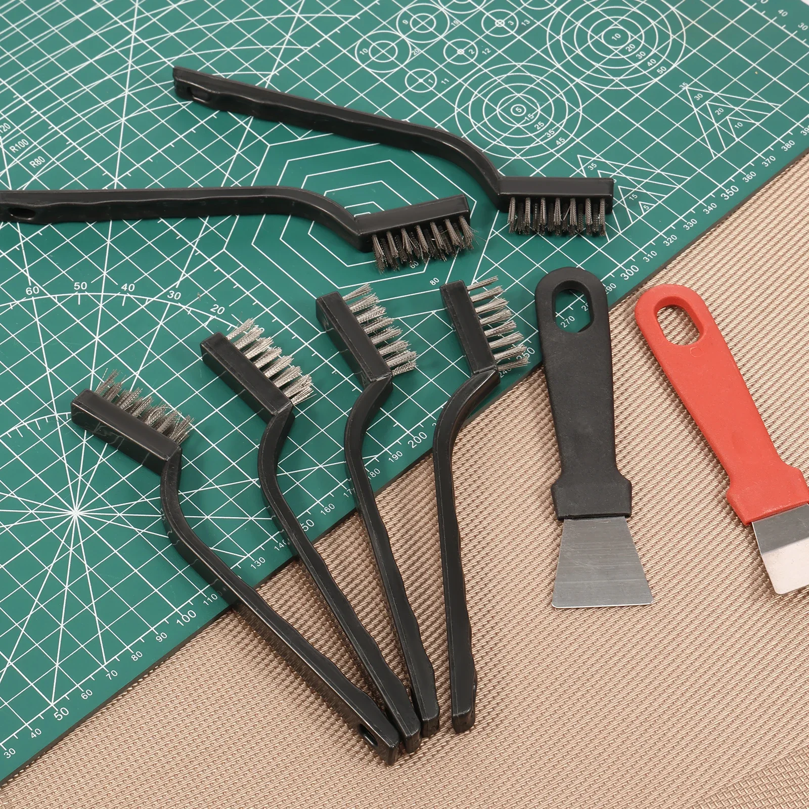 مجموعة فرش سلكية صغيرة مكونة من 60 قطعة، فرشاة احترافية من الفولاذ المقاوم للصدأ مع فتحة تعليق بمقبض مريح لإزالة الصدأ المعدني