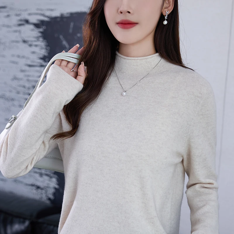 

Новая коллекция на осень и зиму 2025. Пуловер с полувысоким воротником. Вязаный свитер из чистой шерсти. Модный однотонный свитер