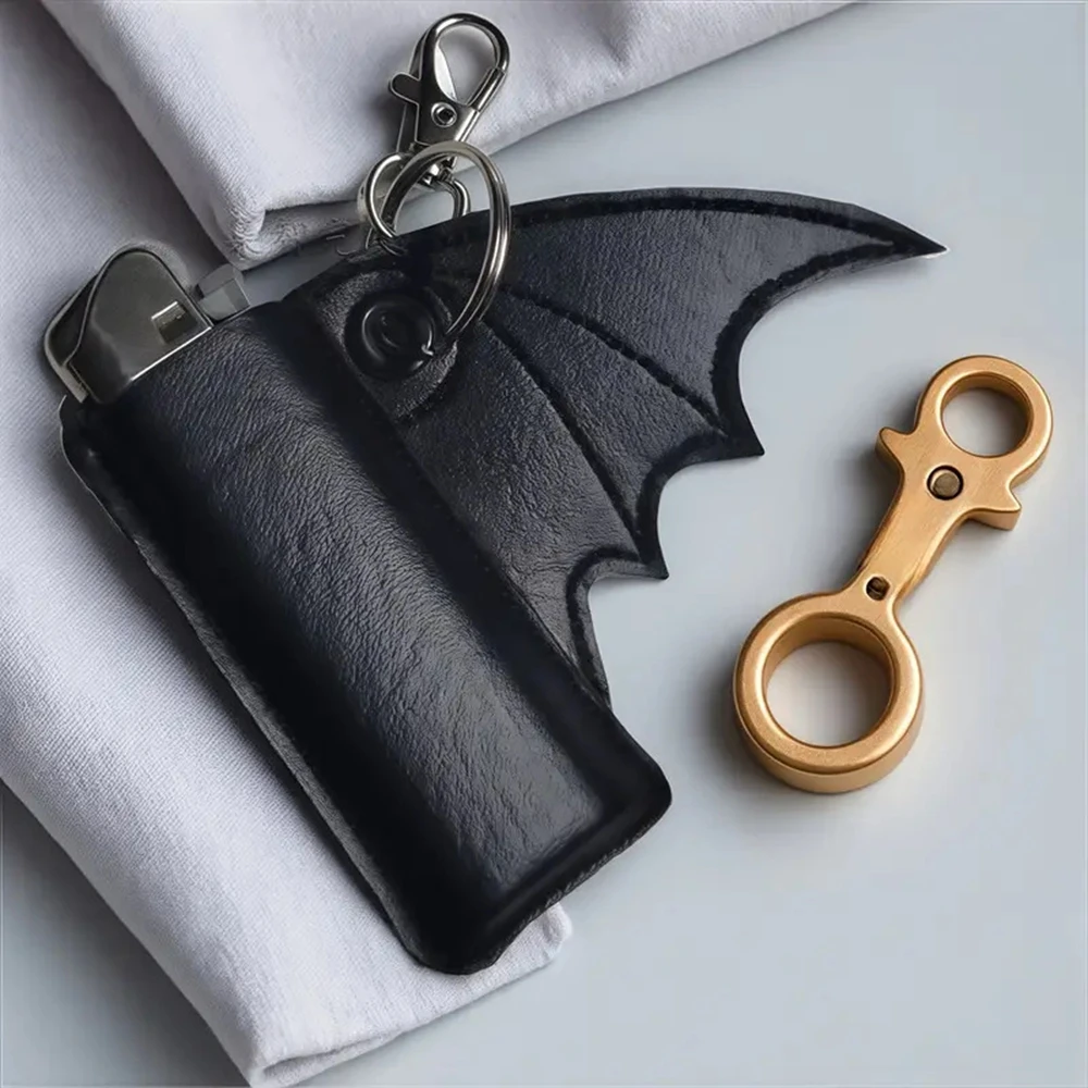 1PC Hallowmas Fledermaus Lippenbalsam Halter Schlüsselanhänger PU Leder Flügel Design Punk Stil Zubehör Halloween Stil Feuerzeug Schlüsselanhänger – Detail 7