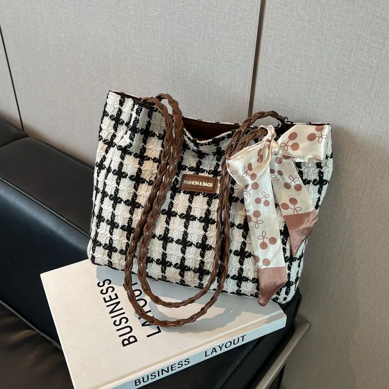 Women's Shoulder Bags Korean Plaid Fashionable Portable Simple Versatile Large Capacity Tote Bags Commuting Shopping Handbags