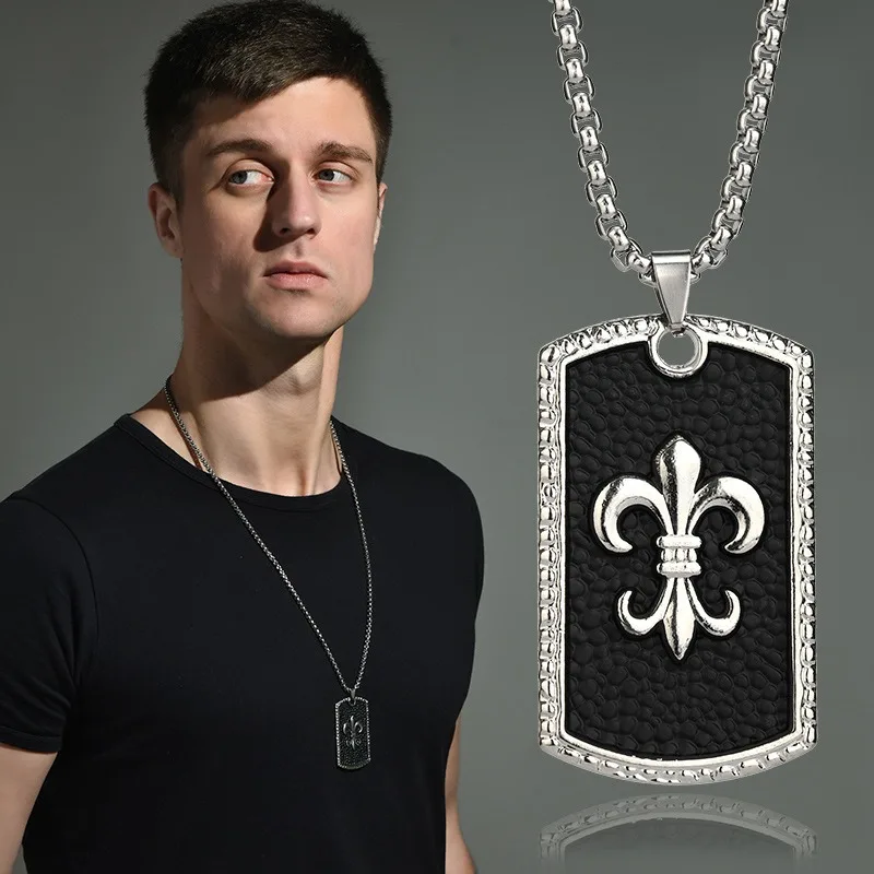 A brand-new retro titanium steel necklace, a bold and powerful pendant couple