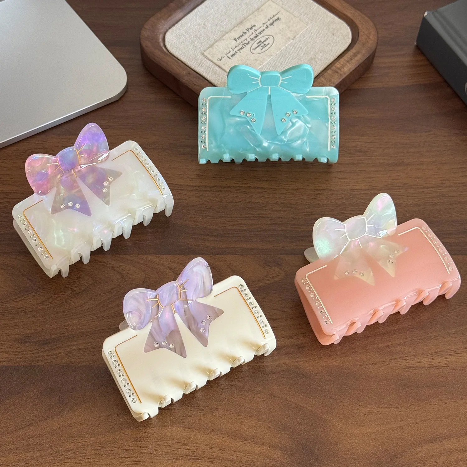 

Заколка-крабик YHJ для девочек и женщин, средний размер, с бантом, стразами и ацетатом, милый дизайн