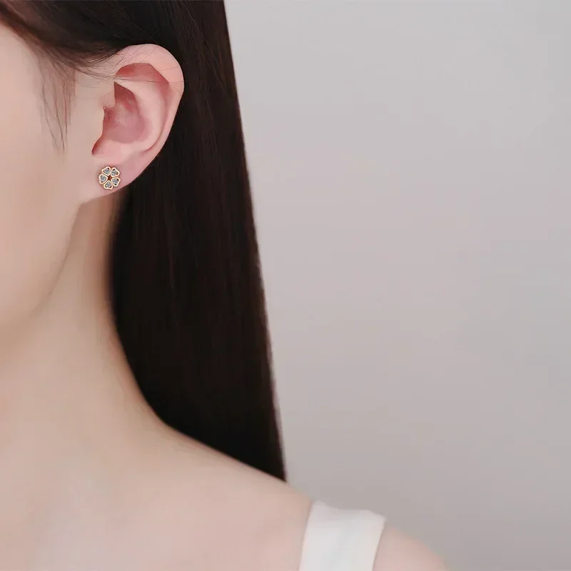 

Classic 0.25 Carat Moissanite Diamond Flower Shaped Stud Earrings, 18K Rose Gold Female Wedding Jewelry Birthday Gift for Women