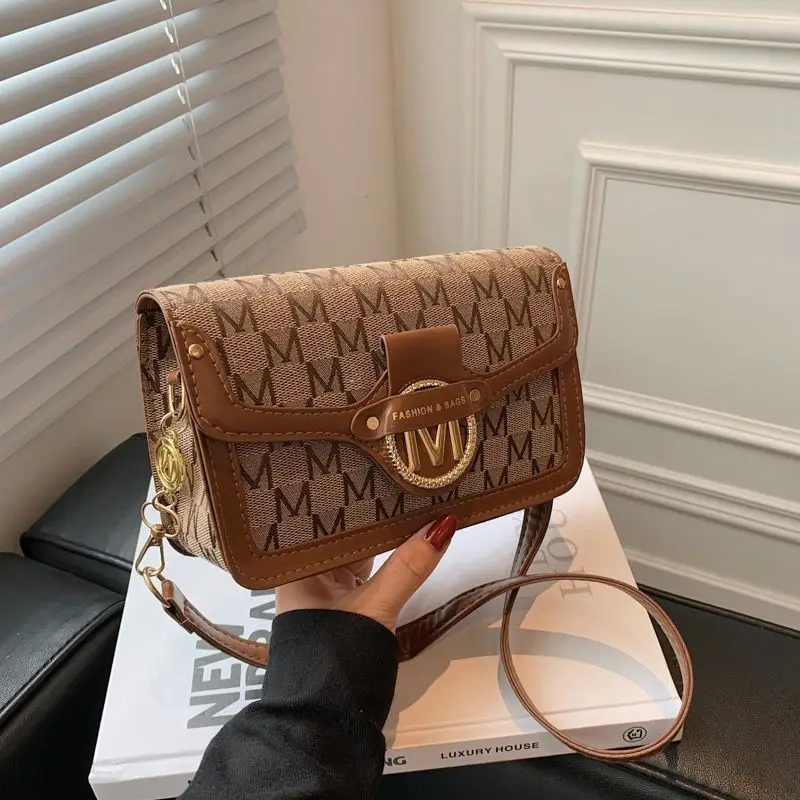 Retro Letter Small Bag for Women 2024 New Fashion Versatile Crossbody Bag for Women Luxury Chain Portable Shoulder Bag