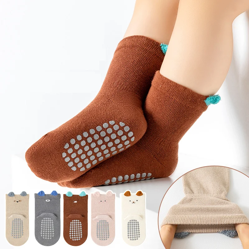 5 pairs of boys and girls' anti slip socks with cute cartoon animal patterns, comfortable and breathable baby floor socks