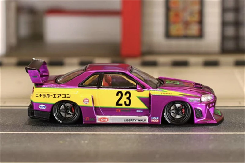 

Модели автомобилей SW 1:64 LBWK ER34 Limited500 из литого металла, подарки