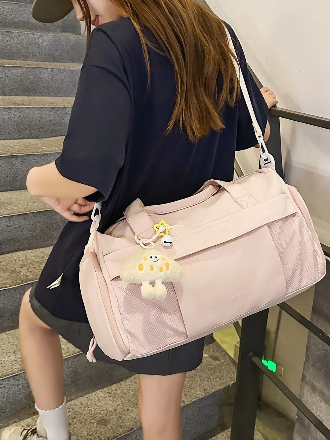 large-capacity-yoga-fitness-travel-bag-short-trip-sports-casual-handbag-waterproof-wear-resistant-polyester-backpack