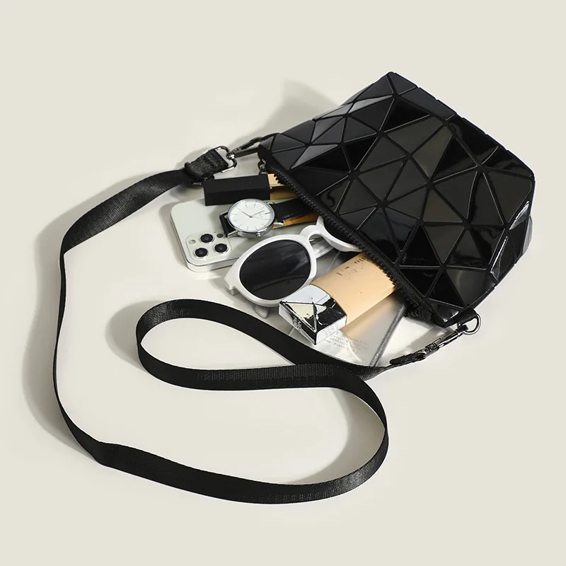 2024 Summer New Niche Design Geometric Luminous Small Bag, Chain Single Shoulder Crossbody Dumpling Bag, Mini Bag Hand Bags