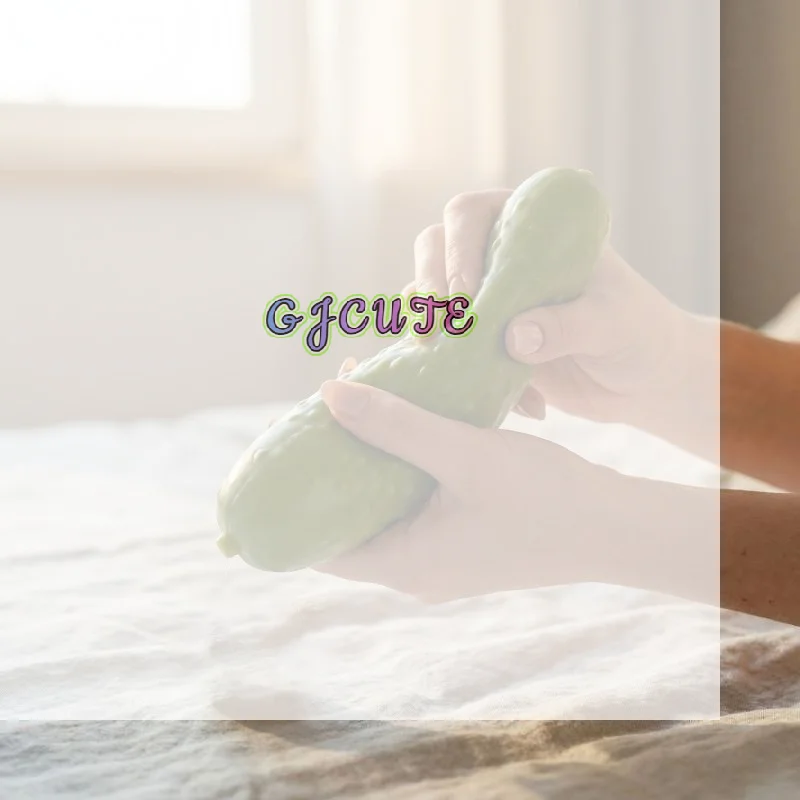 

/GJ/1Pcs Cucumber Shaped Squeezed Toy Creatively Gift For Kid Adult Sensory Playful Toy Realistic Interesting Decompression Toy