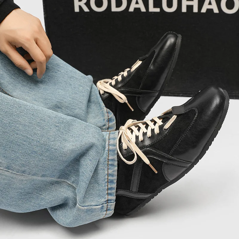 أحذية رجالية مسطحة من العلامة التجارية المصممة خفيفة الوزن قابلة للتنفس كاجوال من الجلد الناعم للرجال أحذية رياضية كاجوال مسطحة بمقدمة مستديرة #4