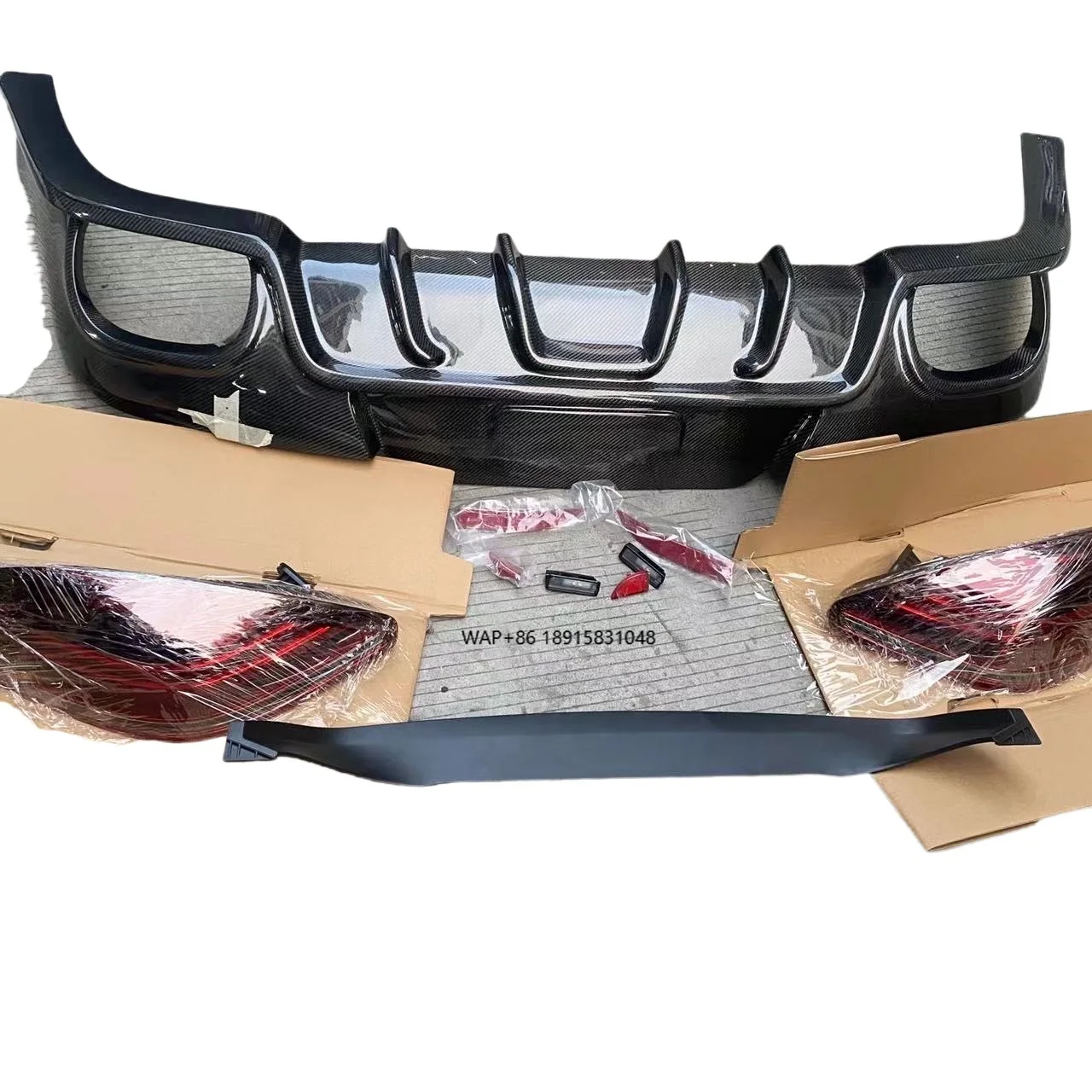 

New Car for 970.1 Rear Bumper Taillight Body Kit