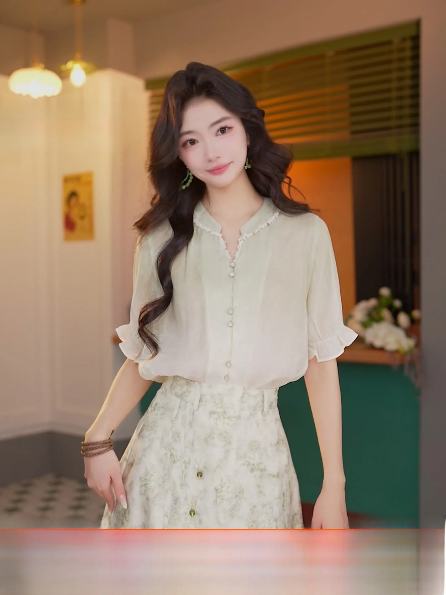 

Ding Jiaxin Summer adient ort Sve irt Women's Loose Casual Top Faionable V-ne Polyester Blend Comfortable Fit